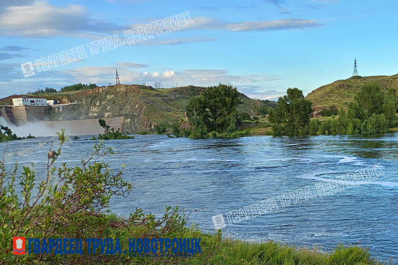 Приток воды в Ириклинское водохранилище продолжает снижаться