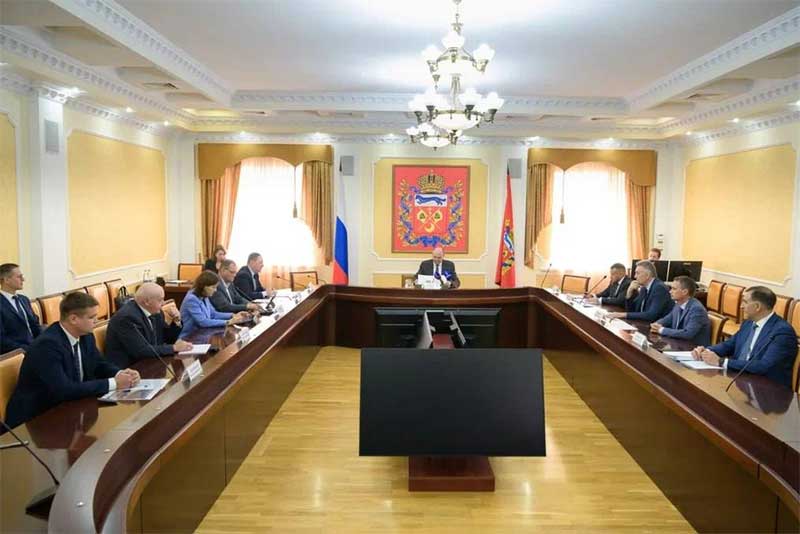 Евгений Солнцев провёл встречу с главой крупнейшей в регионе ресурсной компании «Т Плюс» Павлом Сниккарсом.