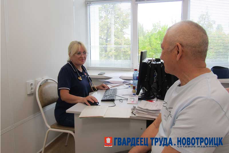 В Новотроицке работали врачи из областного центра