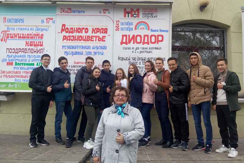 Студенты НСТ побывали на  премьере спектакля (фото)