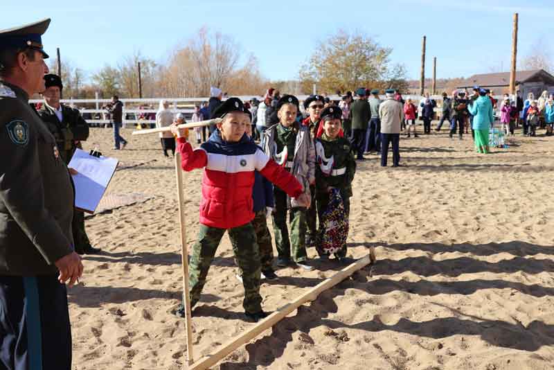 Поедет казак на лихом коне (фото)