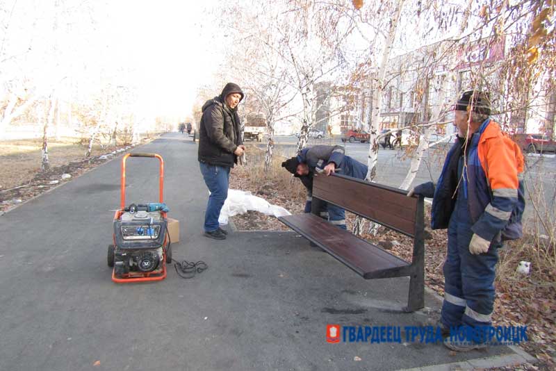 В Новотроицке продолжается благоустройство   площади перед городским рынком