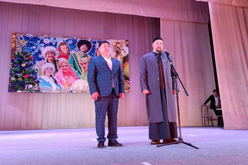 Вечер «В семье единой – Новый год» в 13-й раз собрал друзей