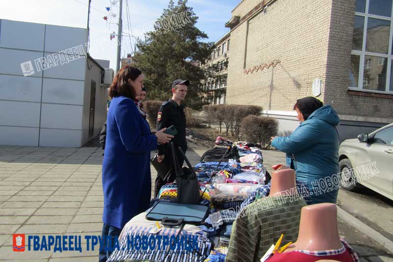 Весна. Несанкционированная торговля на улицах города снова оживилась