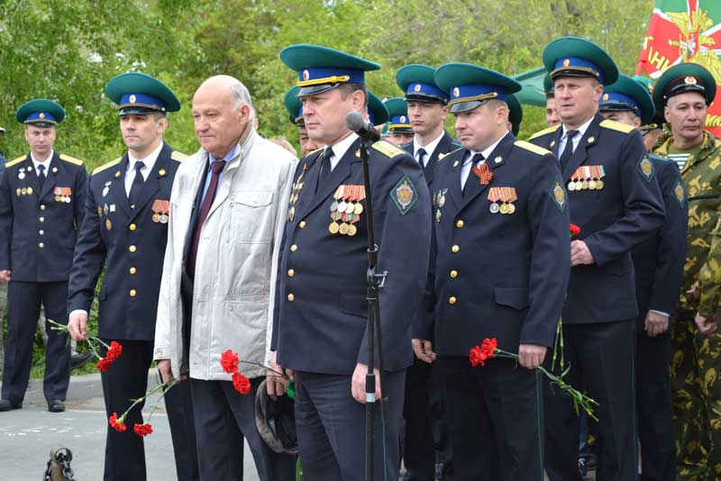 В Новотроицке торжественно открыли памятник «Пограничникам всех поколений»