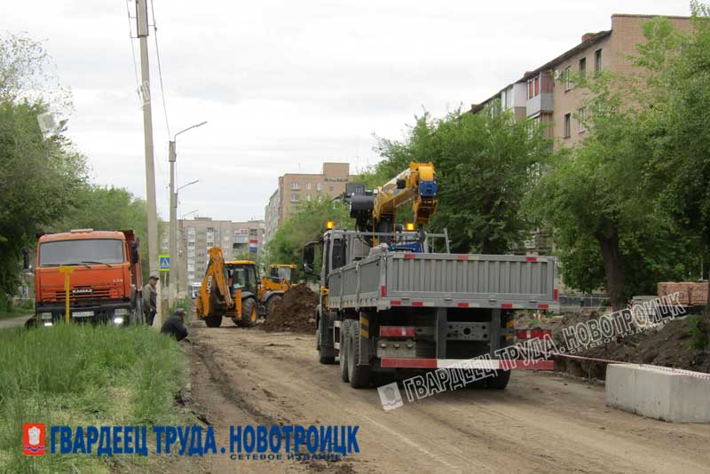 Сначала – замена коммуникаций, потом – благоустройство территории