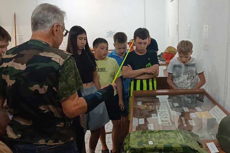 Юные новотроицкие самбисты в дни летних каникул побывали в спортивном лагере