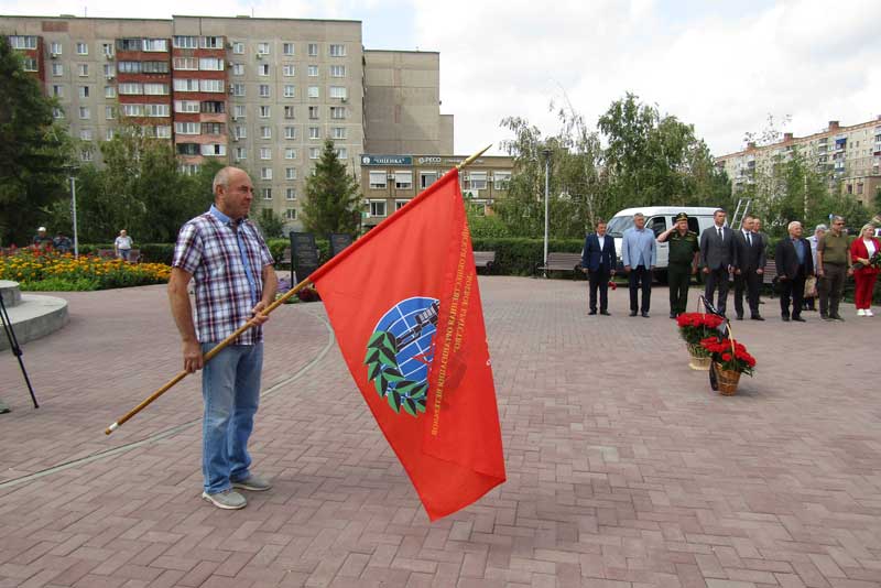 Новотроицк проводил в последний путь земляка, участника специальной военной операции  Антона Тарасенко