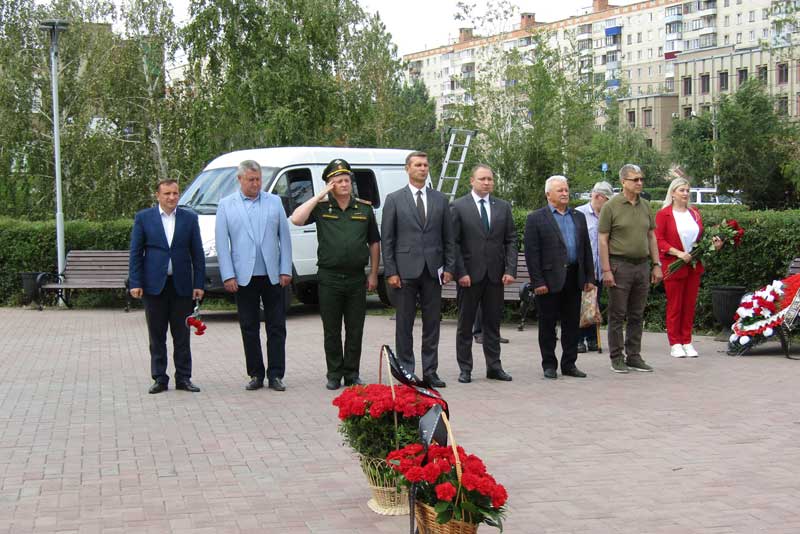 Новотроицк проводил в последний путь земляка, участника специальной военной операции  Антона Тарасенко