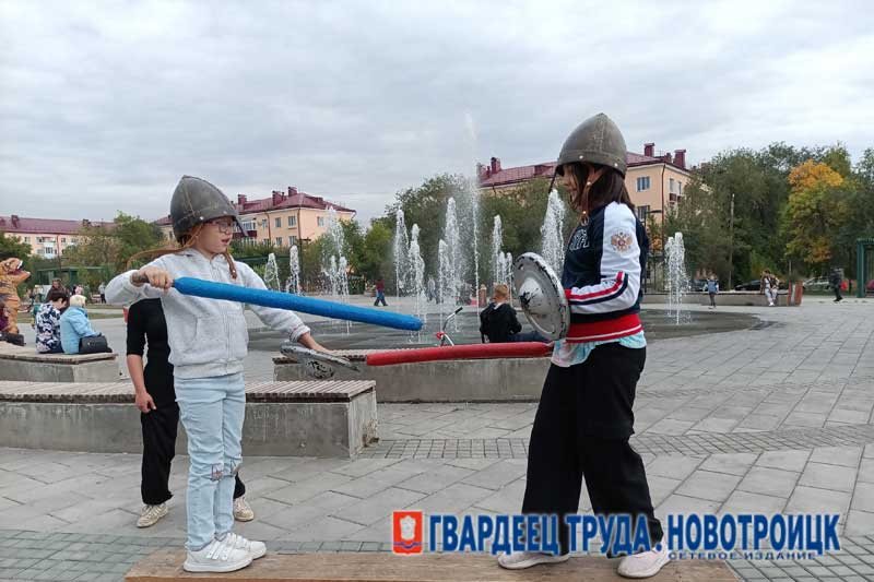 Новотройчане и гости города смогли окунуться в средневековую историю на фестивале «Наследие мастеров. Ремесленный путь»