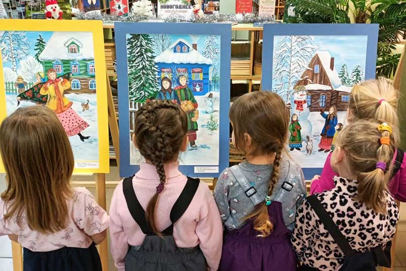 Модельная Библиотека семейного чтения Новотроицка создает «Цветочное настроение» и приглашает в «Зимнюю сказку»