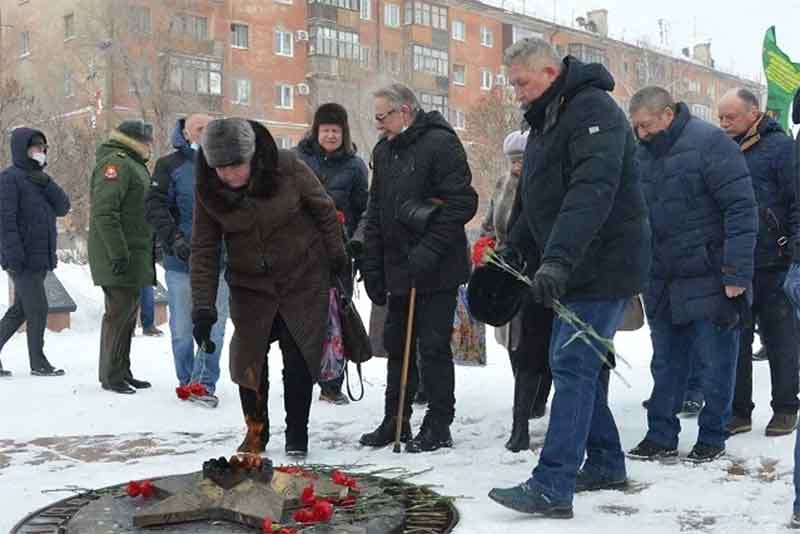 «Защитим память героев»: Новотроицк присоединился к Всероссийской акции (фото)