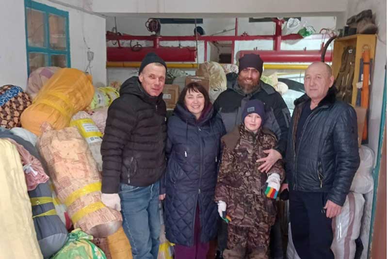 Новотройчане присоединились к Всероссийской благотворительной акции «Тепло для Героя»