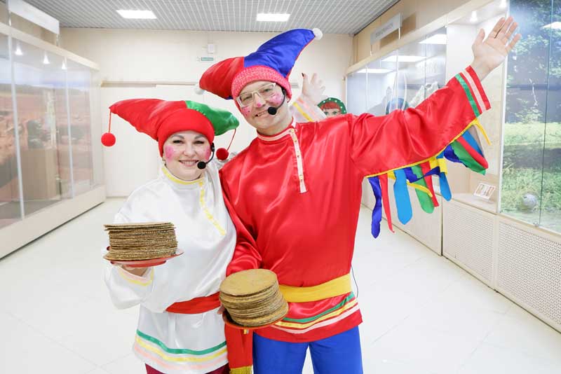 Сотрудники Новотроицкого музея устроили для детей проводы Масленицы (+6)