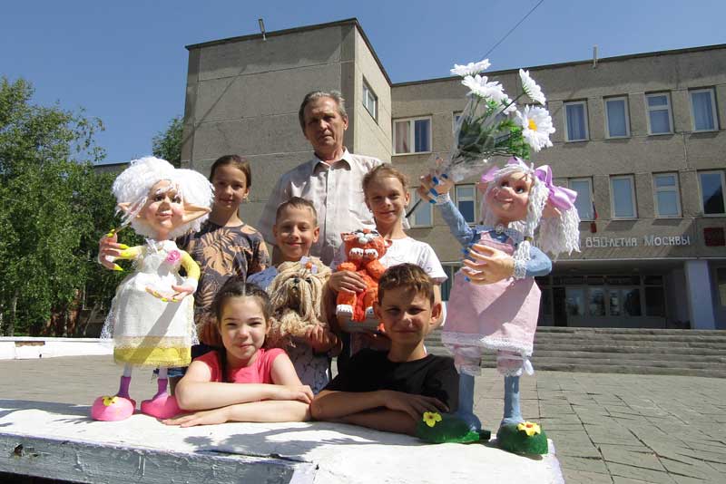 За рамками школьных уроков. Педагог Борис Вежняев