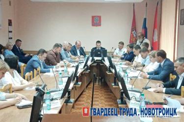 Свыше десяти вопросов включены в повестку 13-го заседания новотроицкого городского Совета депутатов