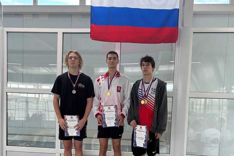 Новотроицкий спортсмен Санат Баймуратов в составе сборной Оренбуржья выступит на окружном чемпионате по плаванию