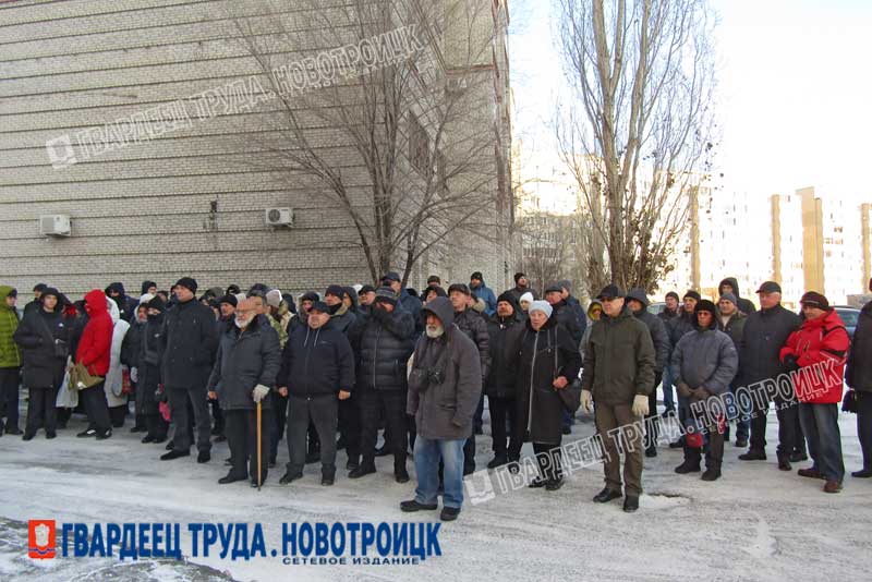 В Новотроицке открыта мемориальная доска Олегу Лоскутову