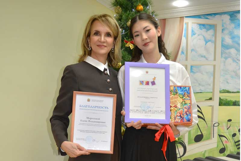 Новотройчанке Сабрине Акмурзеевой вручили премию «Молодые дарования Оренбуржья»