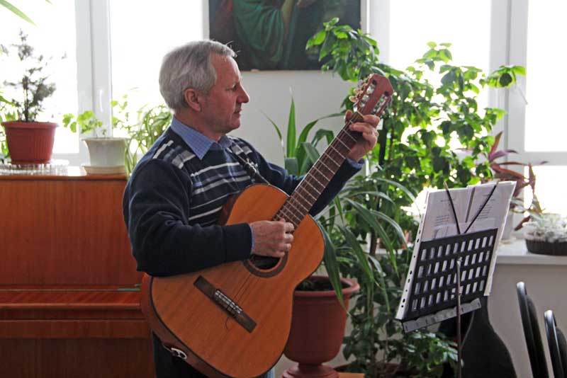 Александр Цирлинсон представил свое творчество в Орске