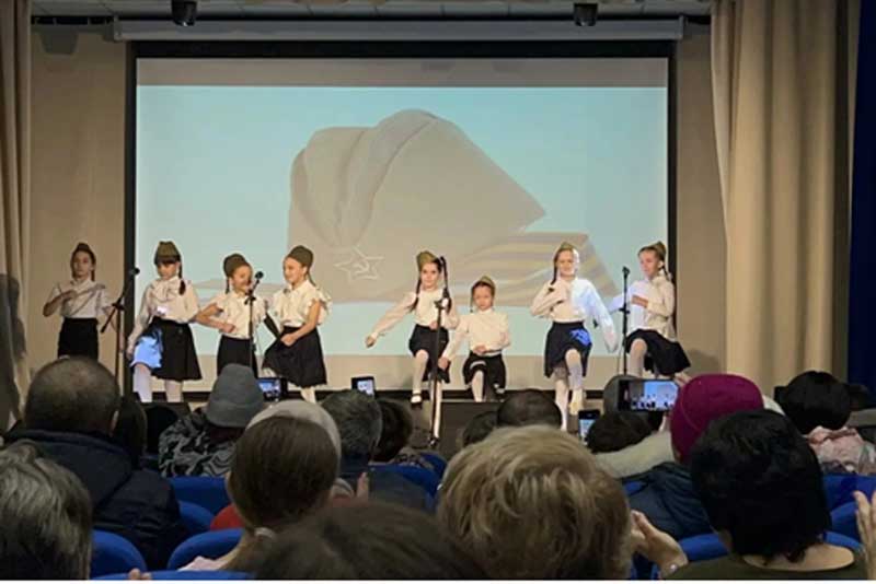 Жители села Хабарное в ходе благотворительного концерта собрали средства в поддержку бойцов СВО