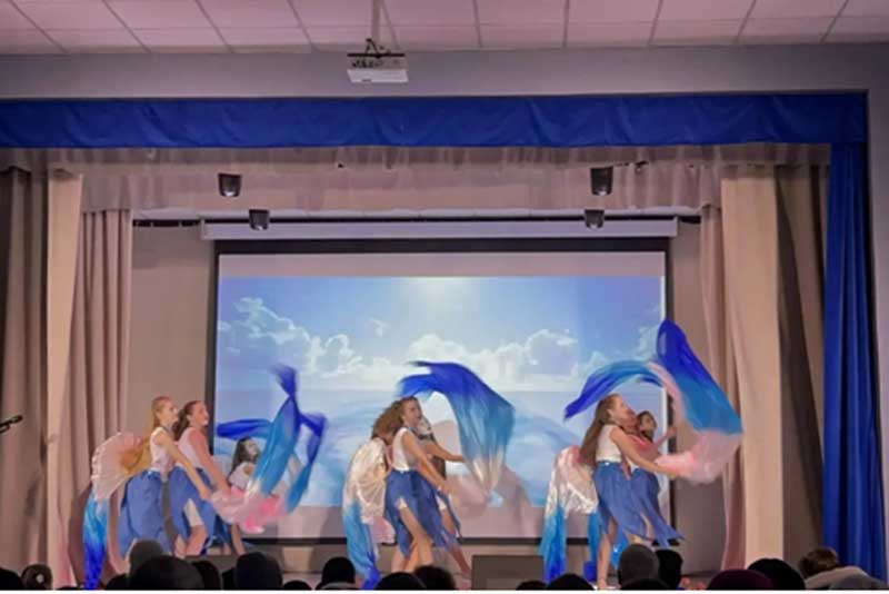 Жители села Хабарное в ходе благотворительного концерта собрали средства в поддержку бойцов СВО