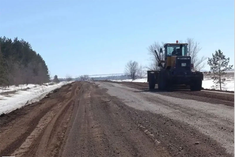 В Оренбуржье после зимы  приводят в порядок региональные дороги