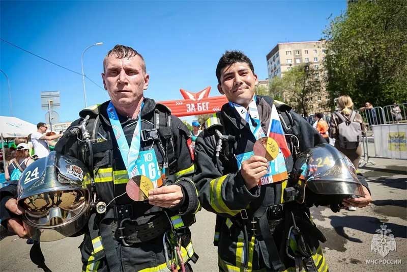 Новотроицкие огнеборцы стали участниками финального полумарафона «Забег.РФ» в Оренбурге