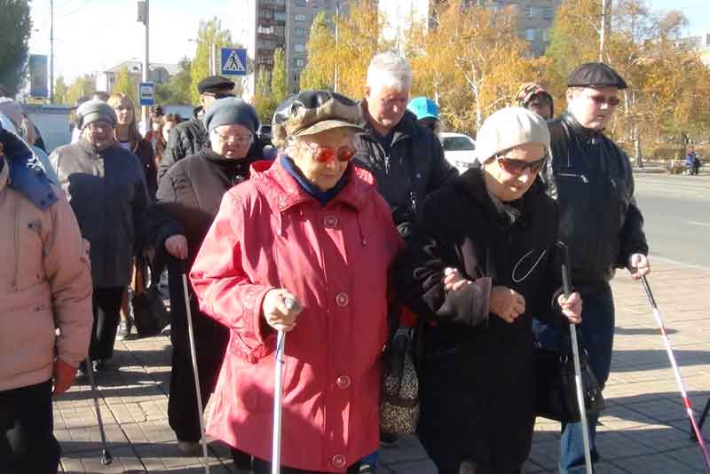 Акция «Белая трость» прошла в центре Новотроицка (фото)