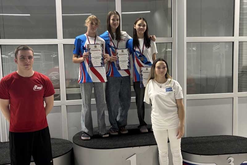 Новотроицкие пловцы лидируют на первенстве Оренбуржья по подводному спорту