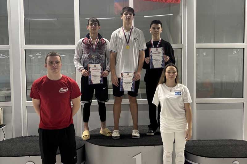 Новотроицкие пловцы лидируют на первенстве Оренбуржья по подводному спорту