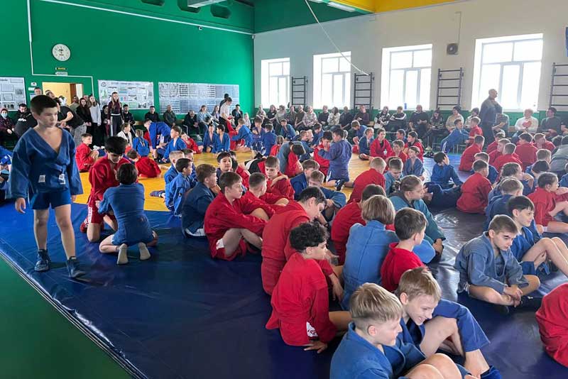 На первенстве Новотроицка выявили сильнейших самбистов города