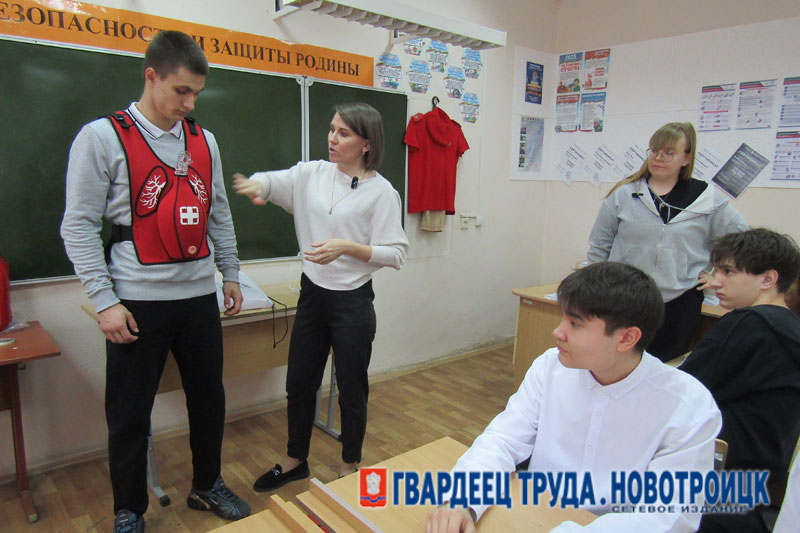 В Новотроицке инициативы учащихся поддерживает 