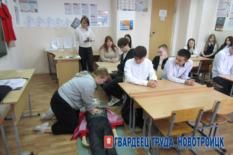 В Новотроицке инициативы учащихся поддерживает 