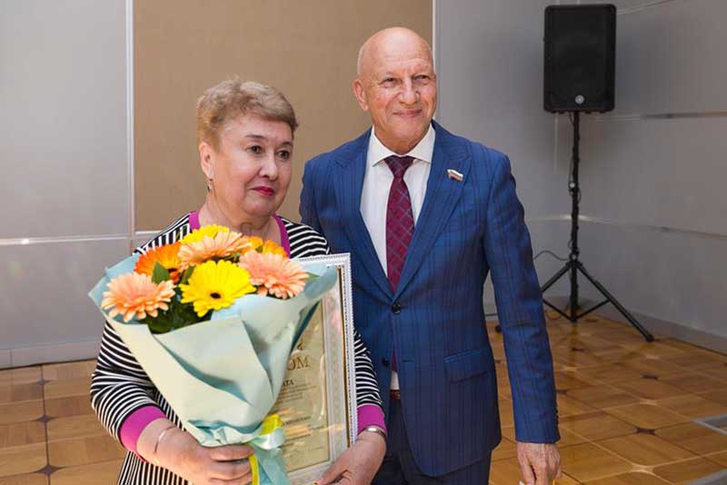 Новотройчанка Галина Обрященко стала обладателем премии Правительства Оренбургской области «Признание» лучшим библиотекарям и учреждениям библиотечной системы региона
