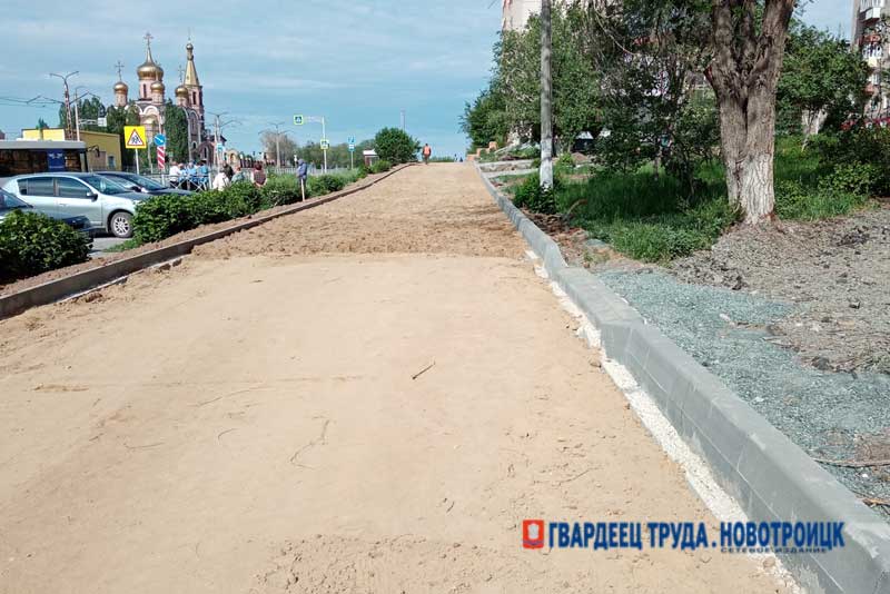 Благоустройство улицы Советской в Новотроицке идет с отставанием от графика