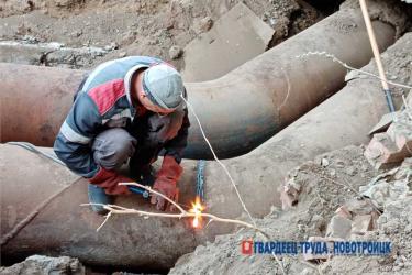 Новотройчан ознакомили с ориентировочным графиком включения горячего водоснабжения после проведения гидравлических испытаний тепловых сетей