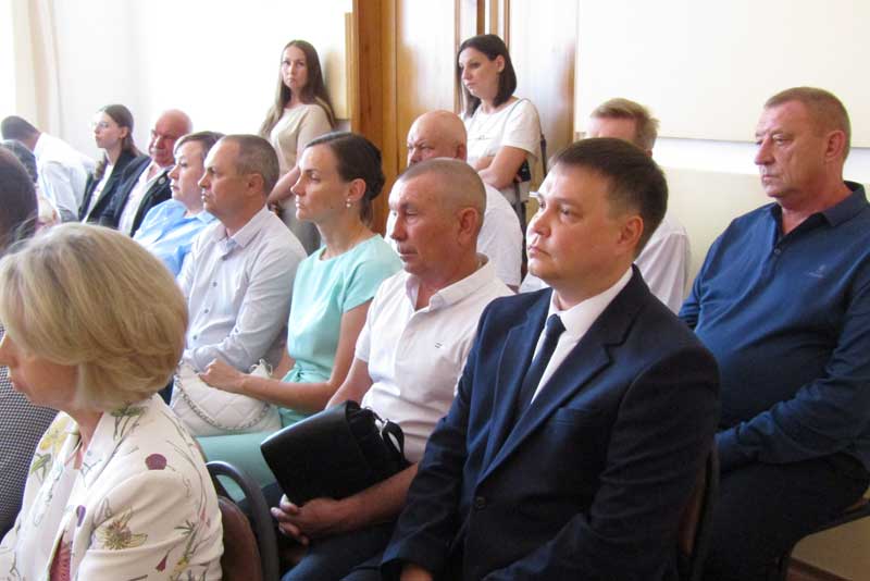 Имена 32 новотройчан занесены на городскую Доску почета