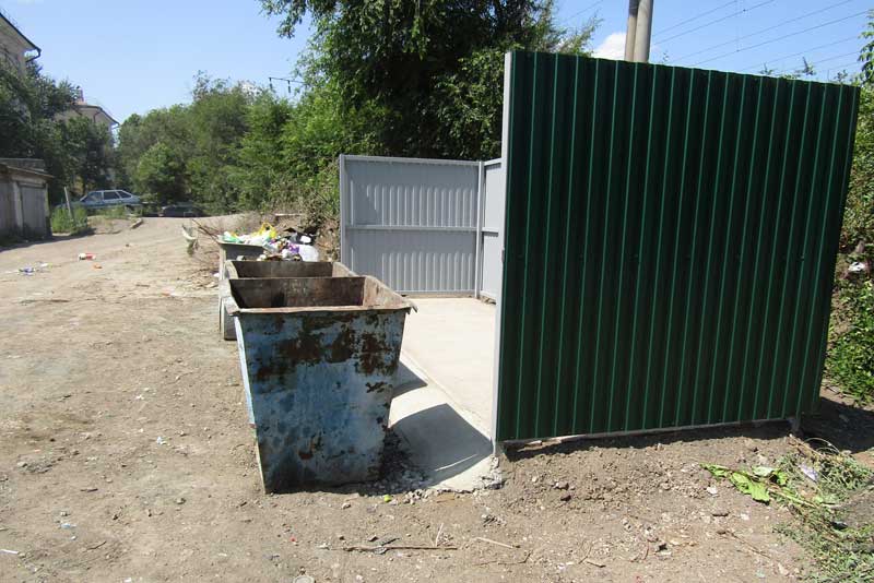 В Новотроицке организациям, ответственным за вывоз мусора и обустройство мест его накопления, прокуратура объявила предостережения