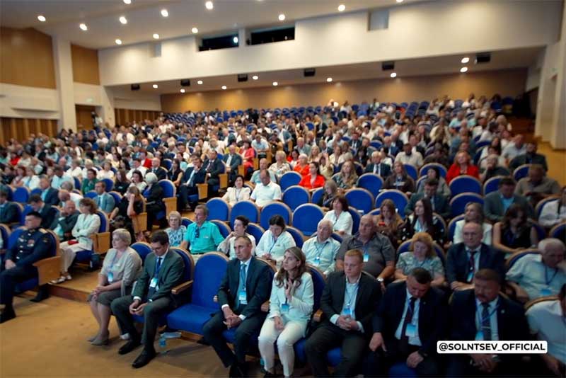 Евгений Солнцев определил стратегию развития Оренбуржья