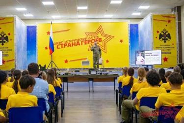 Финалист кадровой программы  «Герои Оренбуржья» встретился с участниками военно-исторического лагеря