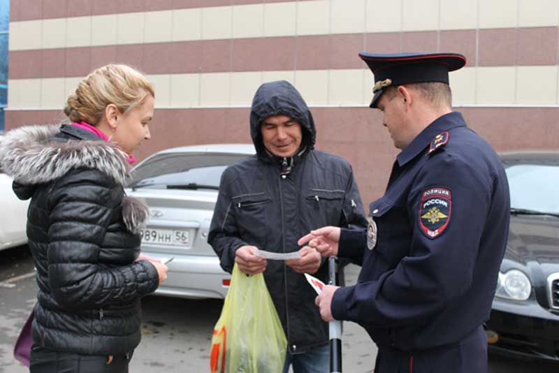 В Новотроицке прошла акция «Госуслуги ГИБДД»