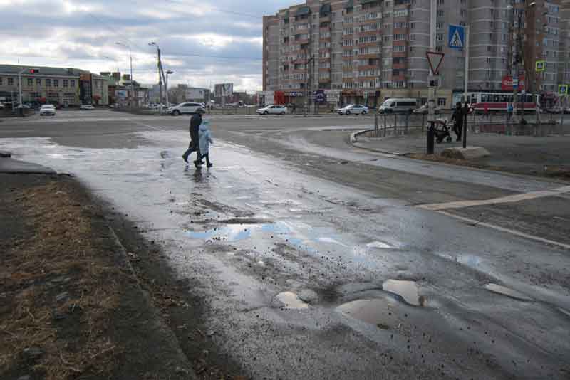 Ливневка не справилась с большим количеством осадков (фото)