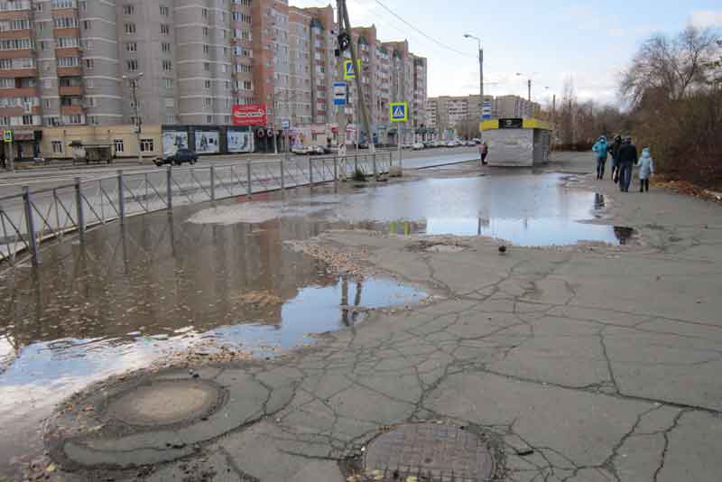 Ливневка не справилась с большим количеством осадков (фото)