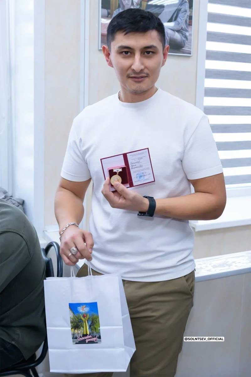 Нагрудный знак «Почётный донор России» получили 11 оренбуржцев