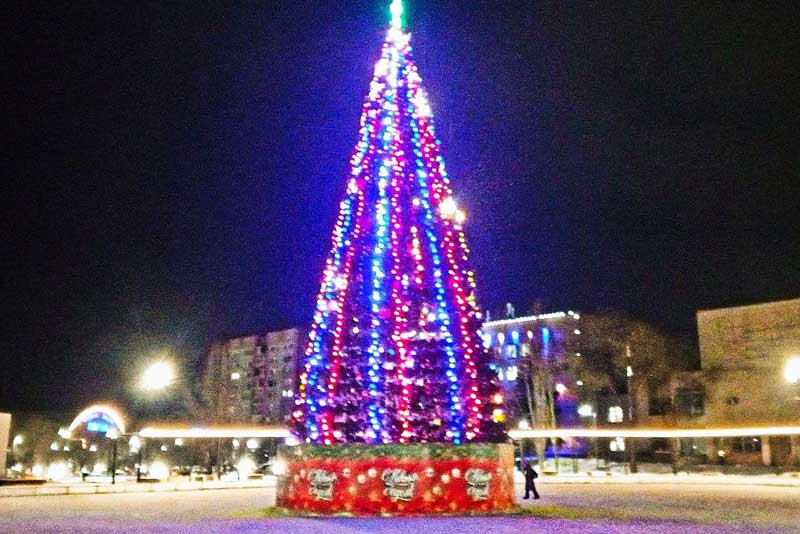 Новотройчанам рассказали о новогодней праздничной программе