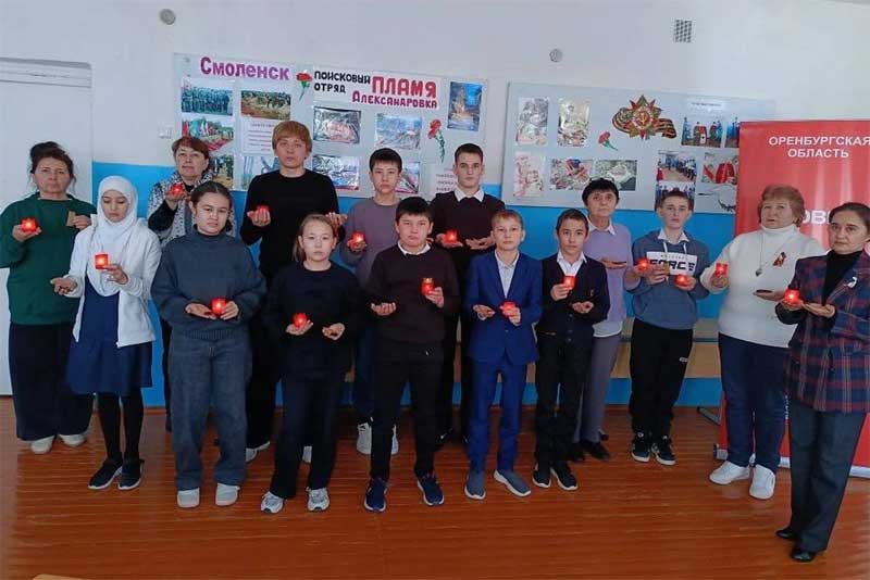 Молодые оренбуржцы стали активными участниками мероприятий, посвященных годовщине полного снятия блокады Ленинграда