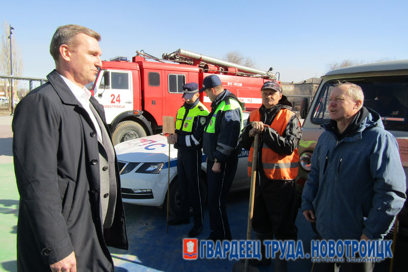В Новотроицке в преддверии паводка провели смотр   аварийно-спасательной техники