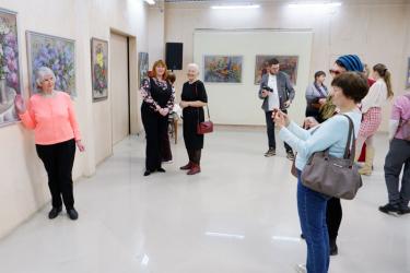 «Цветочные фантазии»  Натальи Старостиной создают весеннее настроение (0+)