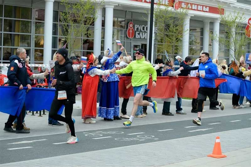 Свыше 2500 человек стали участниками весеннего полумарафона в Оренбурге